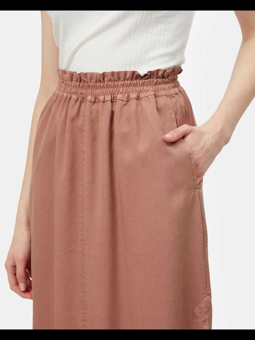 tentree Smocked Waist Midi Skirt in Rosewood - Picture 2 of 6